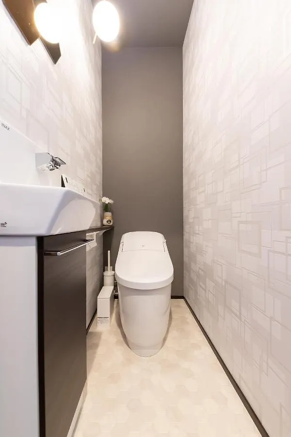 Holiday home 古今 新世界 竹 Near Tsutenkaku & 4Mins To Namba Sta & Direct To Kix Osaka