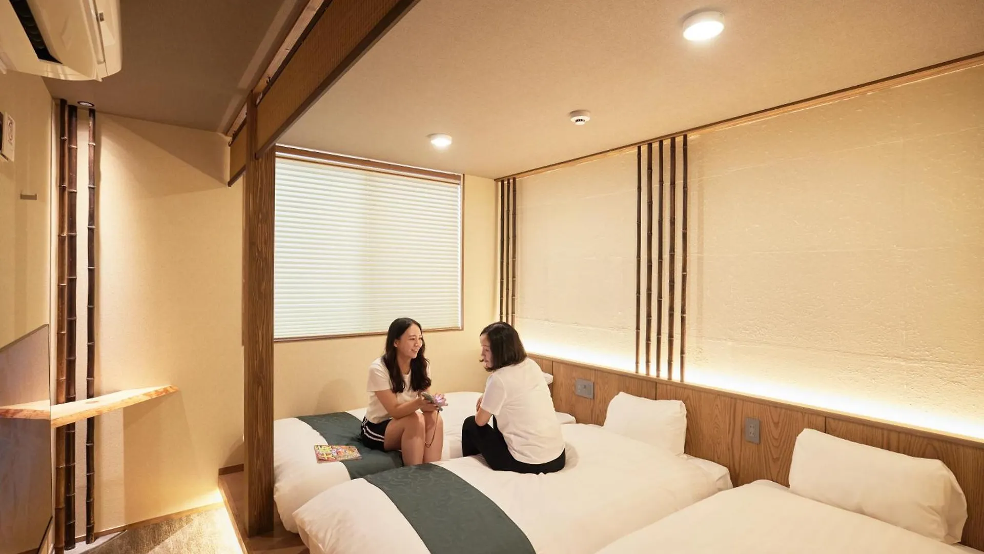 Holiday home 古今 新世界 竹 Near Tsutenkaku & 4Mins To Namba Sta & Direct To Kix Osaka Japan